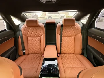 Audi A8 2023