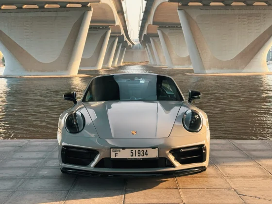 Porsche Carrera GTS