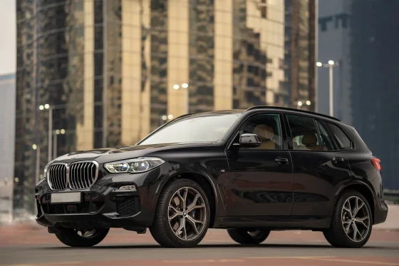 BMW X5 (Black)